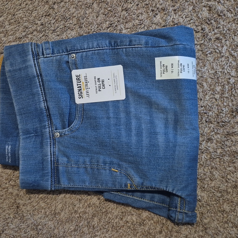 NWT LEVI STRAUSS SIGNATURE PULL ON SKINNY JEAN Size 10 W30 - Picture 8 of 11